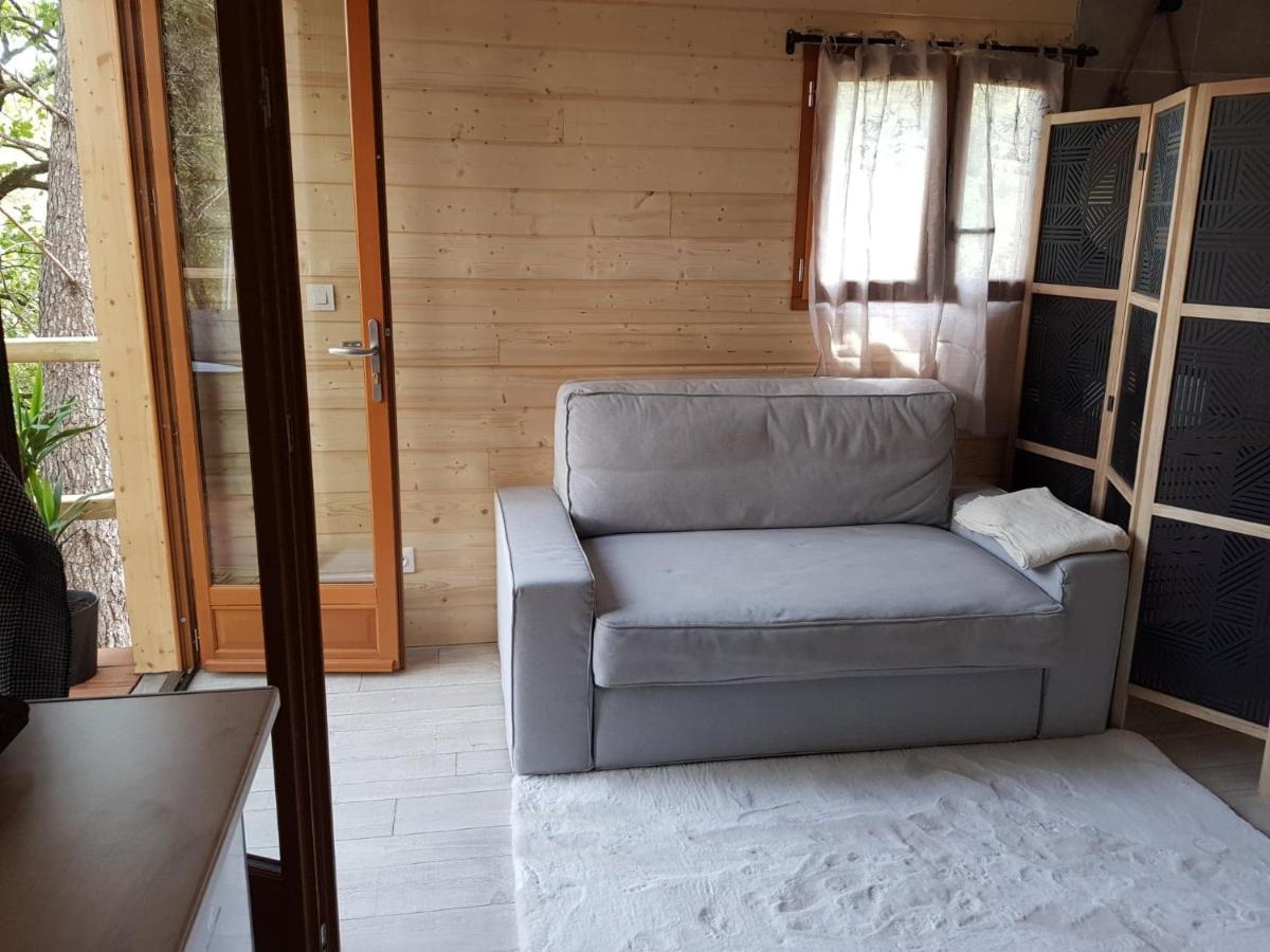 Cabane Dans Les Arbres "La Kaz Aux Cigales" Cuers Exterior foto